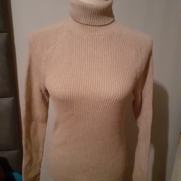 H&M Men's Muscle Fit Turtleneck Sweater-Beige XS - Picture 4 of 5